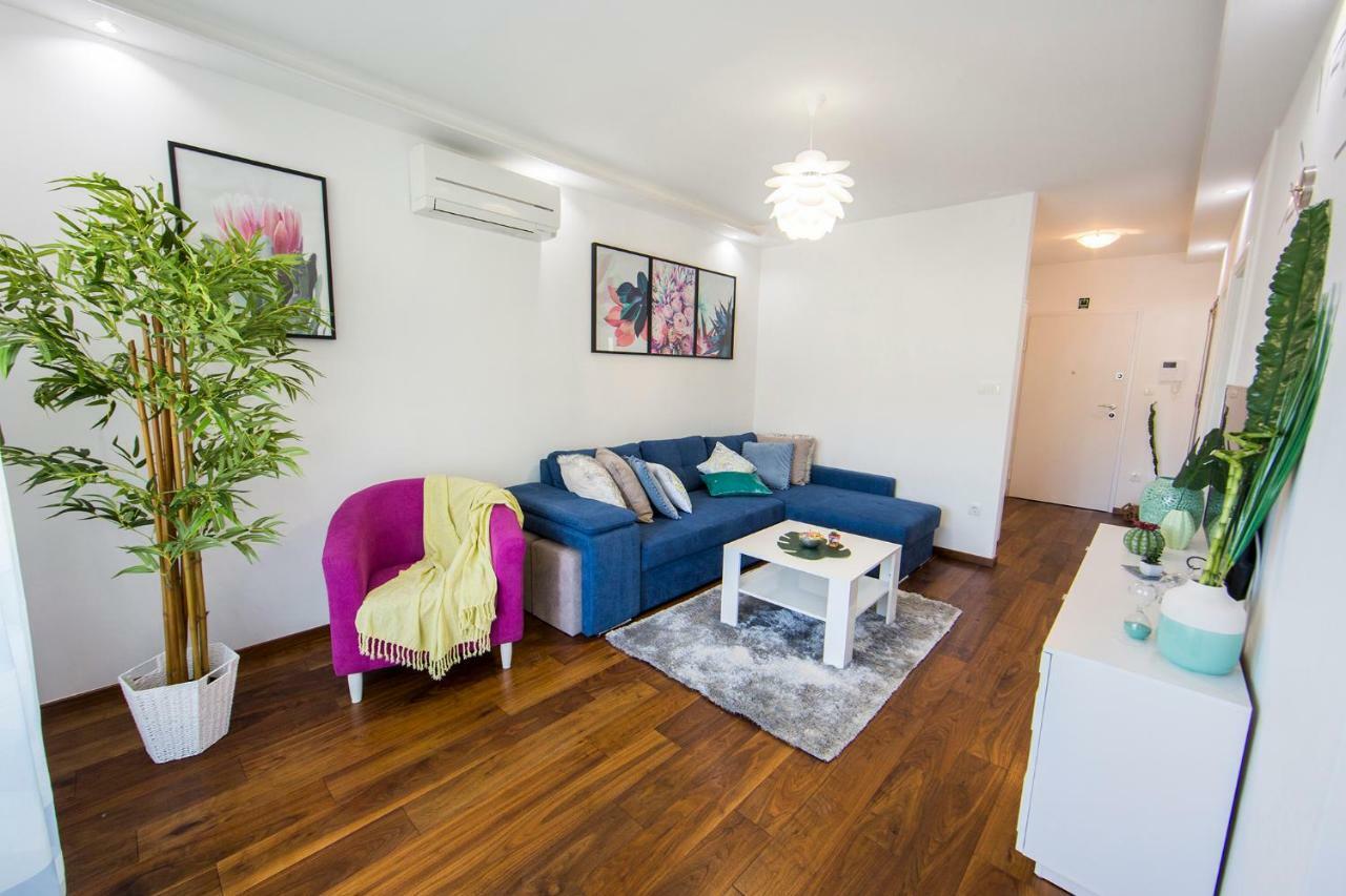 Tina Apartment Split